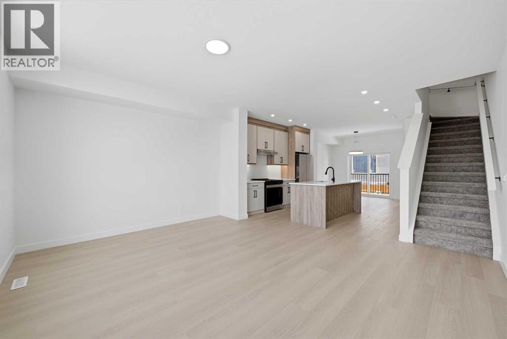 8814 48 Street NE — photo 26