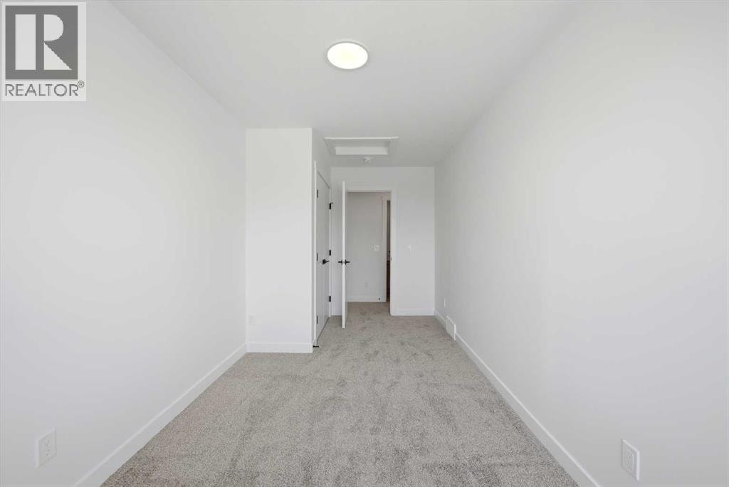 8814 48 Street NE — photo 42