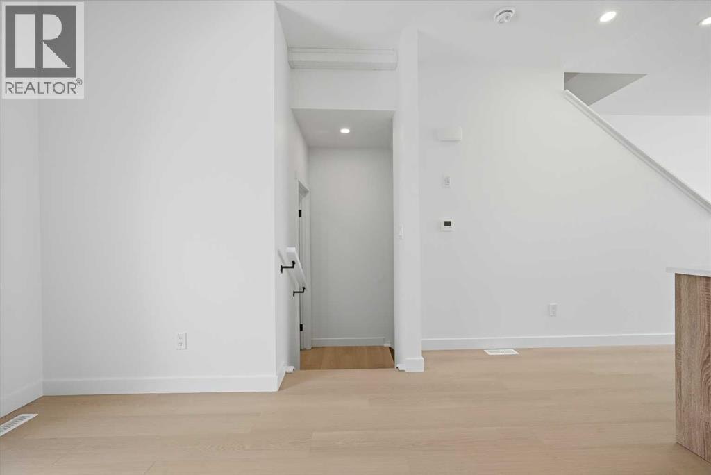 8814 48 Street NE — photo 12