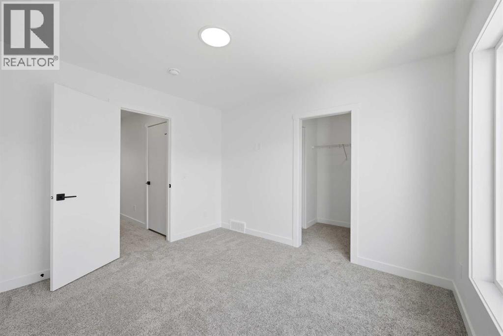 8814 48 Street NE — photo 32