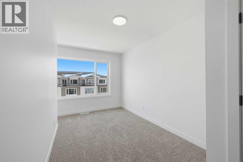 8814 48 Street NE — photo 40