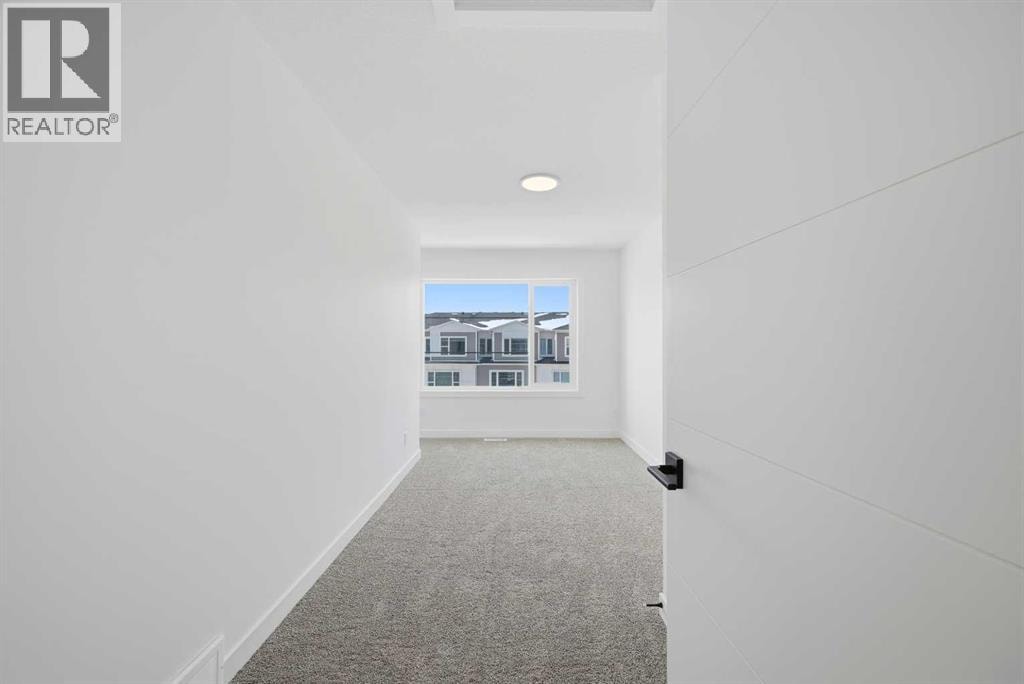 8814 48 Street NE — photo 39