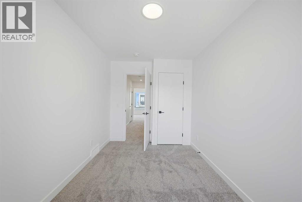 8814 48 Street NE — photo 37