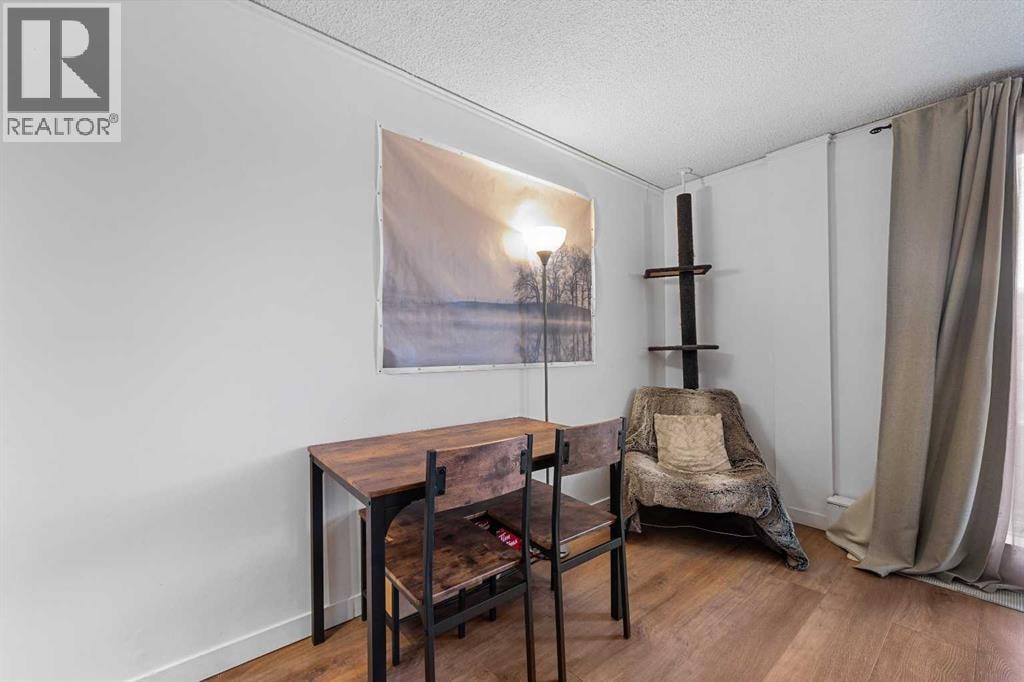 202, 2111 14 Street SW — photo 5