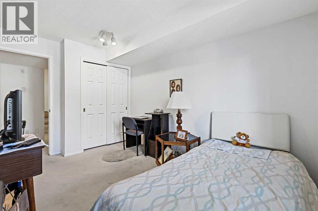 1206 Sienna Park Green SW — photo 16