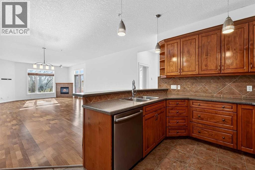 7304, 14 Hemlock Crescent SW — photo 13