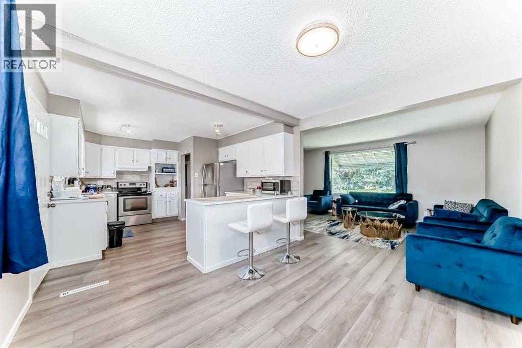 627 Fortalice Crescent SE — photo 4