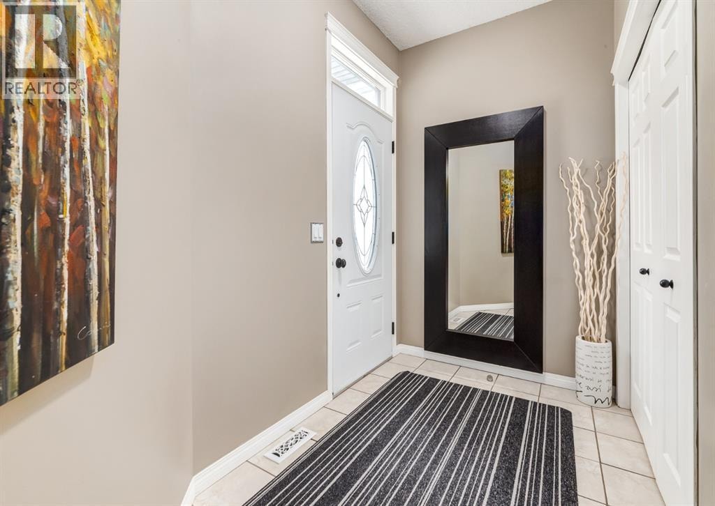 124 Copperfield Green SE — photo 2
