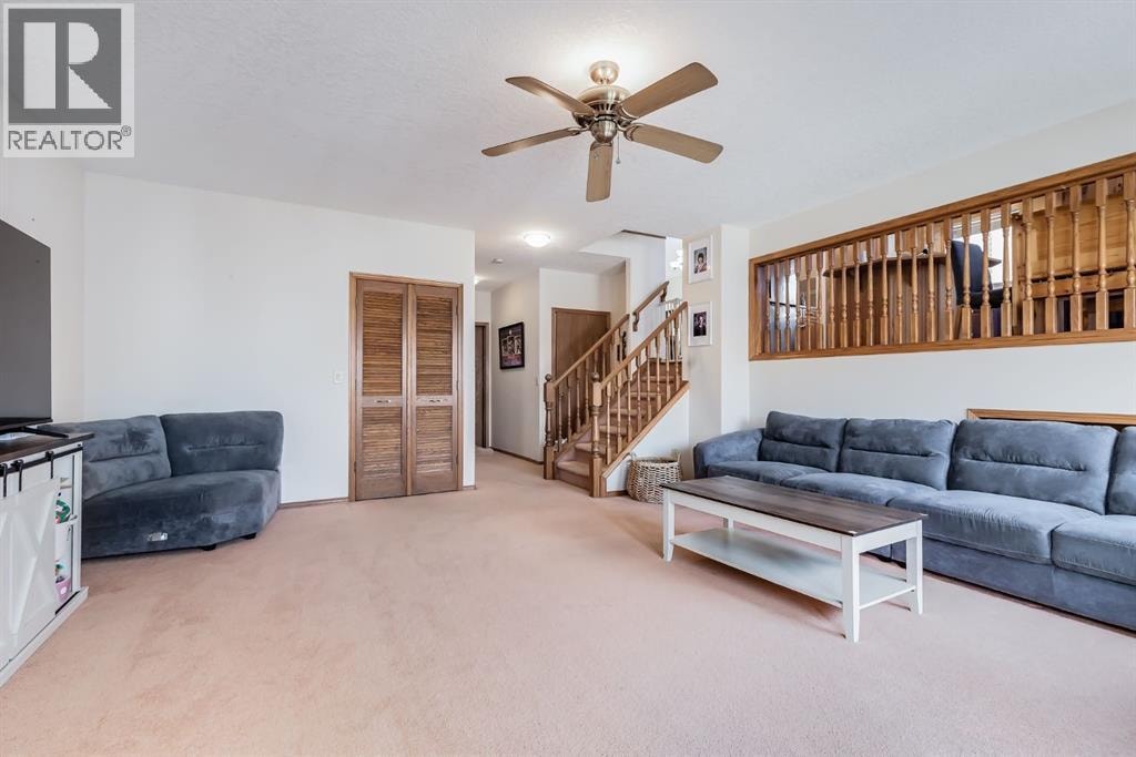 45 Thornfield Close SE — photo 23