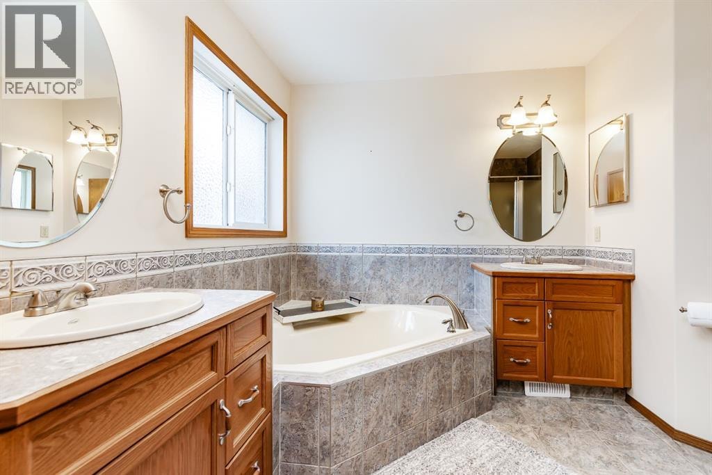 45 Thornfield Close SE — photo 16