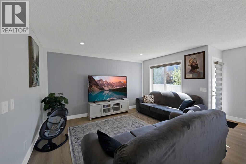 218 Saddlefield Place NE — photo 10