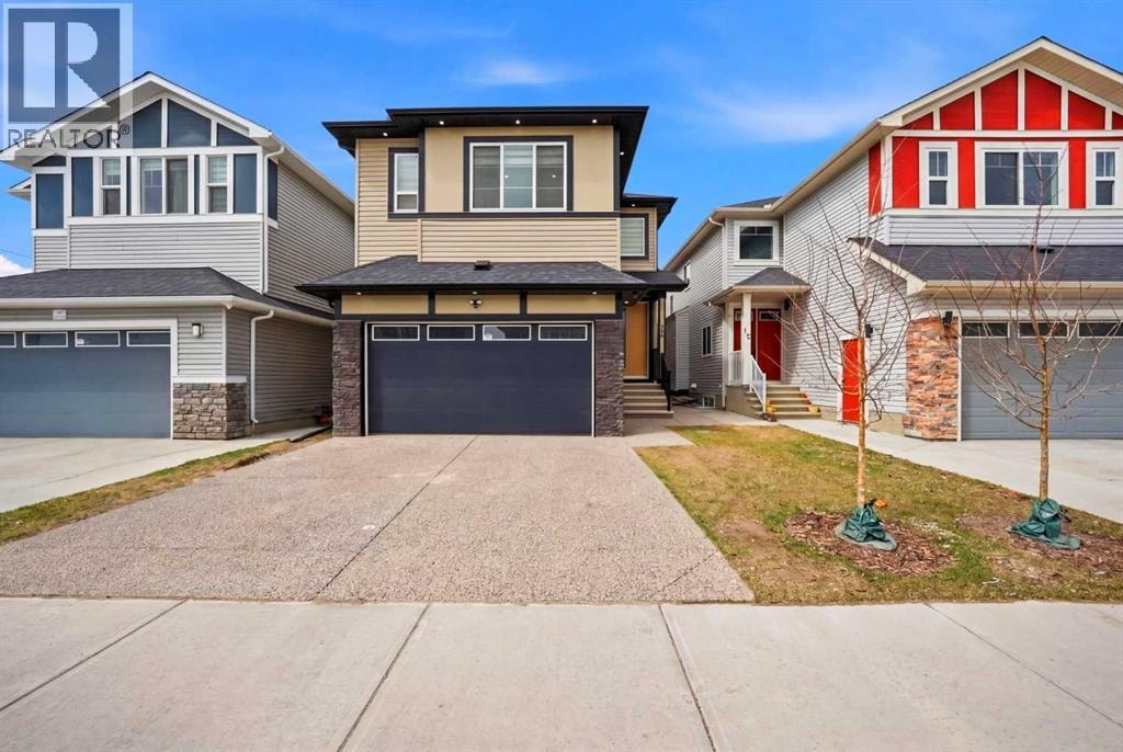 15 Saddlecrest Link NE