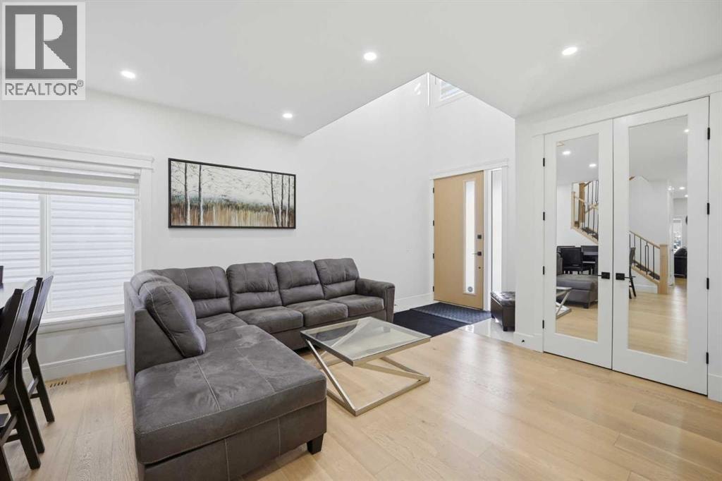 15 Saddlecrest Link NE — photo 4