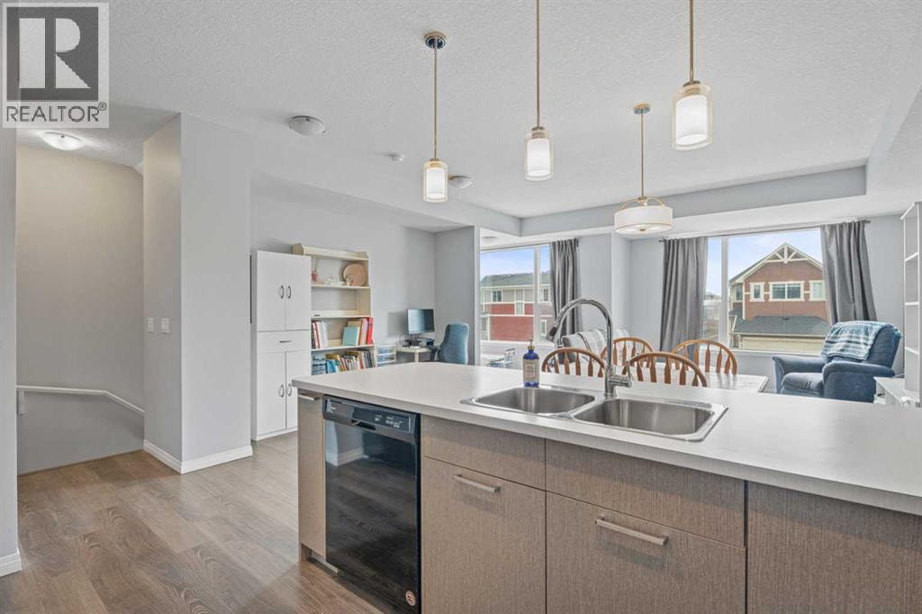 52 Saddlestone Drive NE — photo 9
