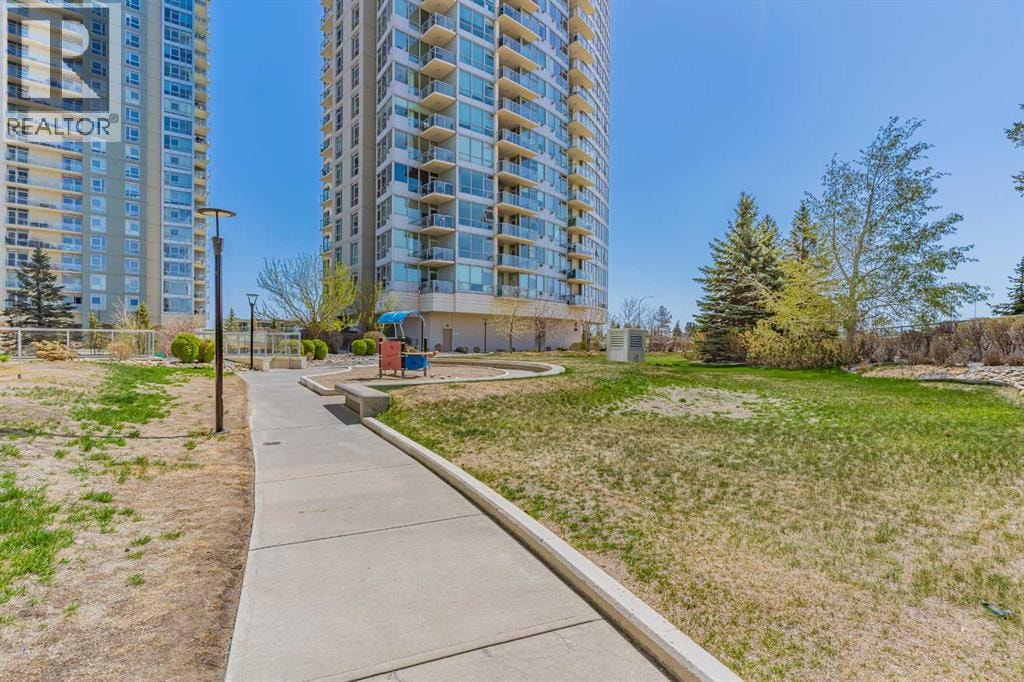 707, 77 Spruce Place SW — photo 28
