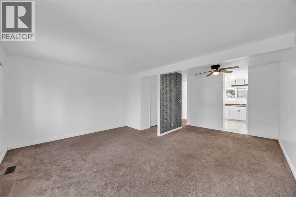 33, 219 90 Avenue SE — photo 5