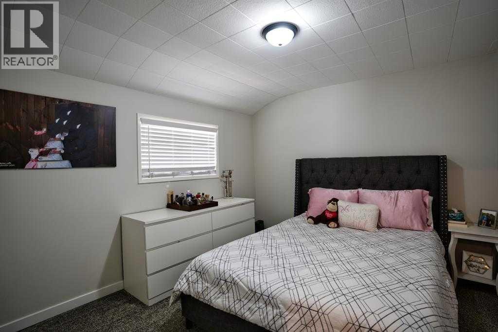 2418 27 Street SE — photo 38