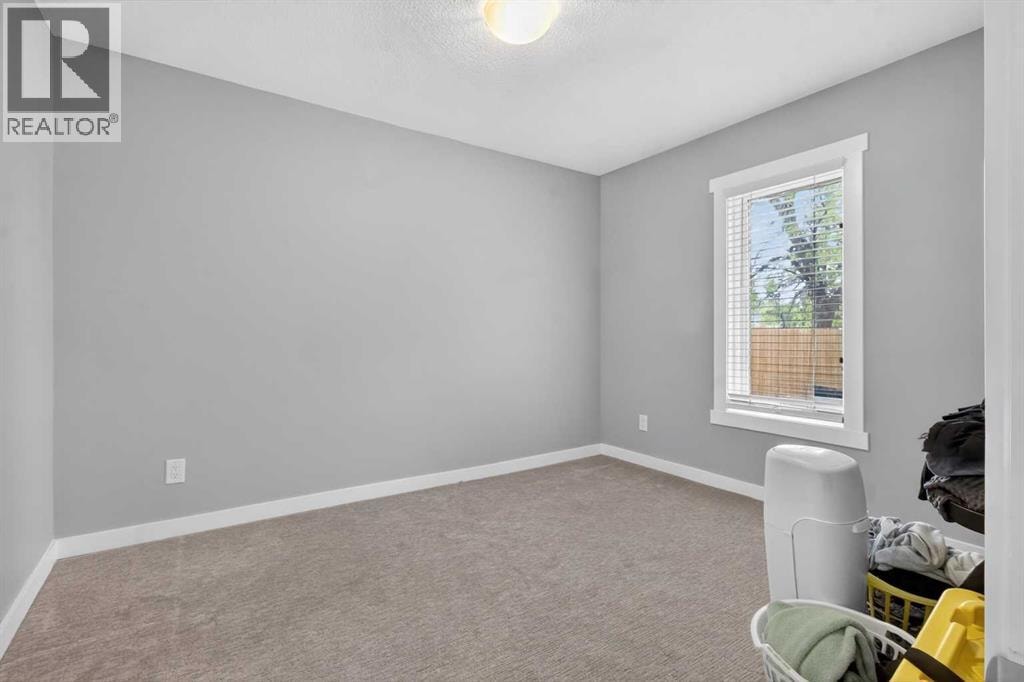 2418 27 Street SE — photo 28