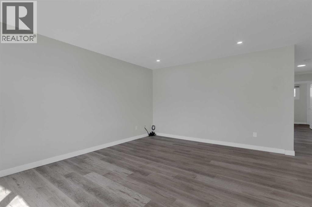 99 Dovercliffe Way SE — photo 10