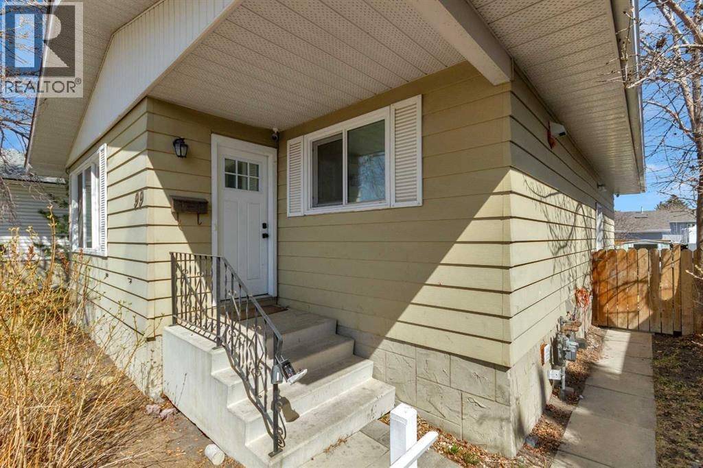 99 Dovercliffe Way SE — photo 33