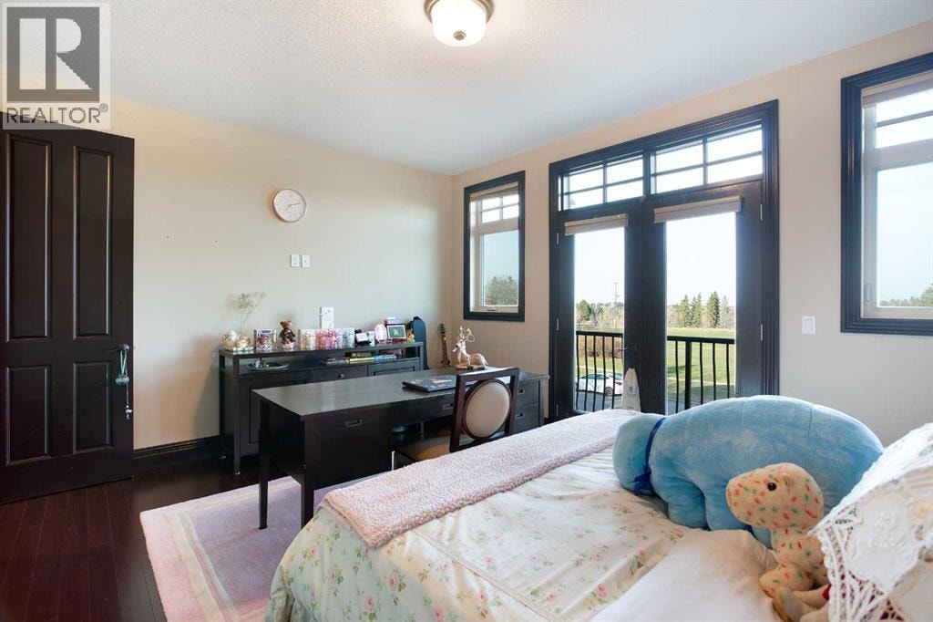 4315 14A Street SW — photo 33