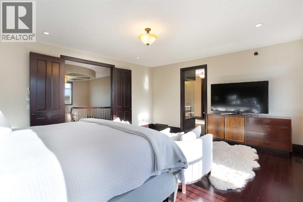 4315 14A Street SW — photo 24