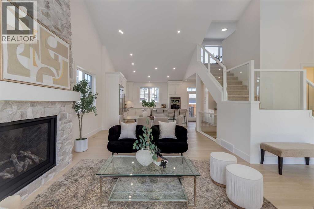90 Treeline Gardens SW — photo 11