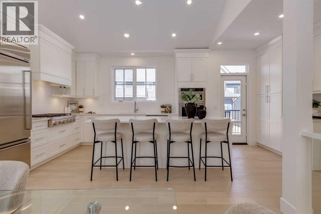 90 Treeline Gardens SW — photo 16