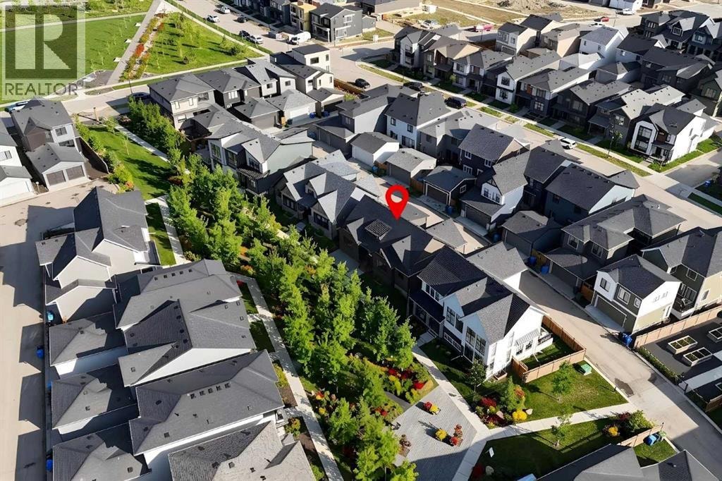 90 Treeline Gardens SW — photo 48