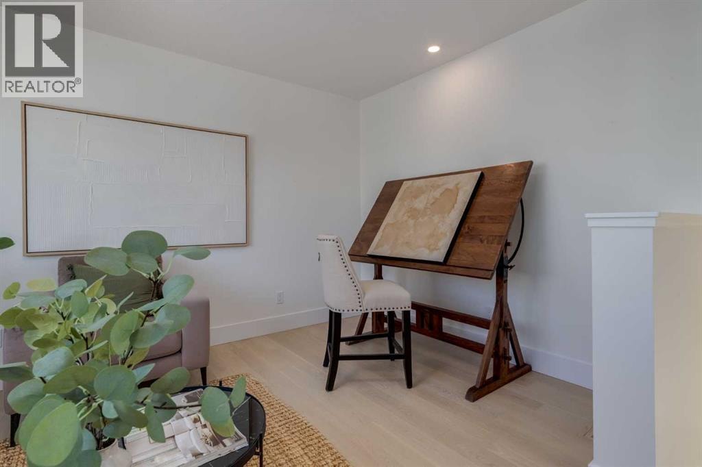 90 Treeline Gardens SW — photo 37