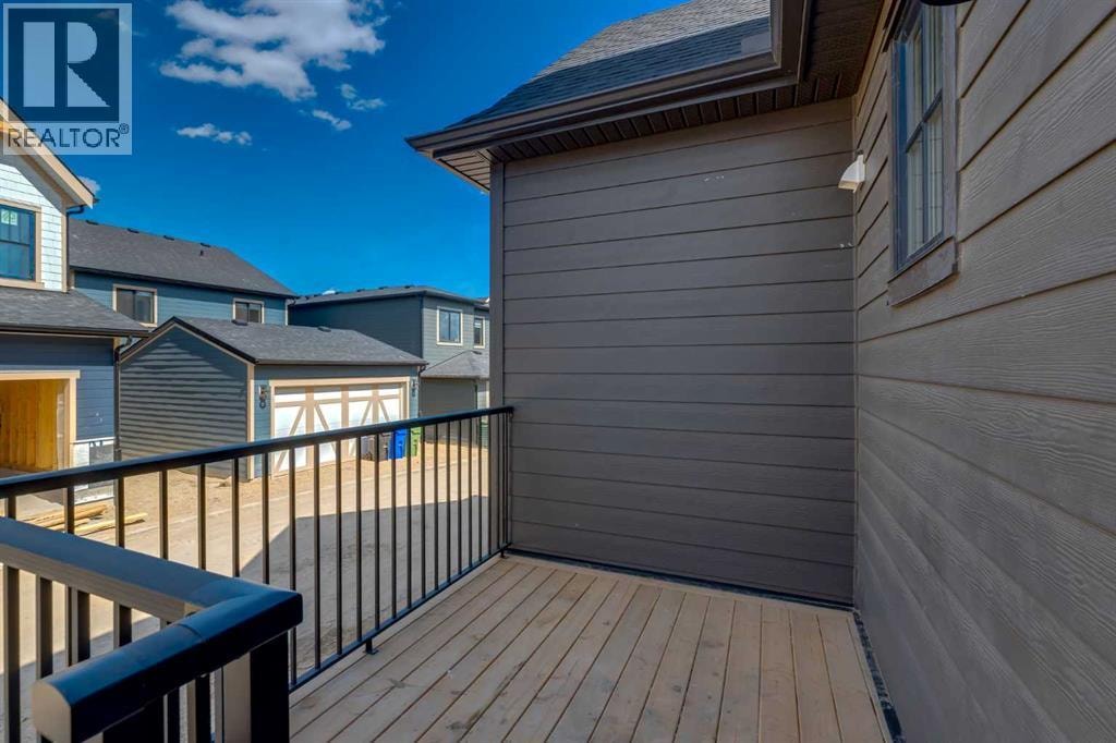 90 Treeline Gardens SW — photo 50