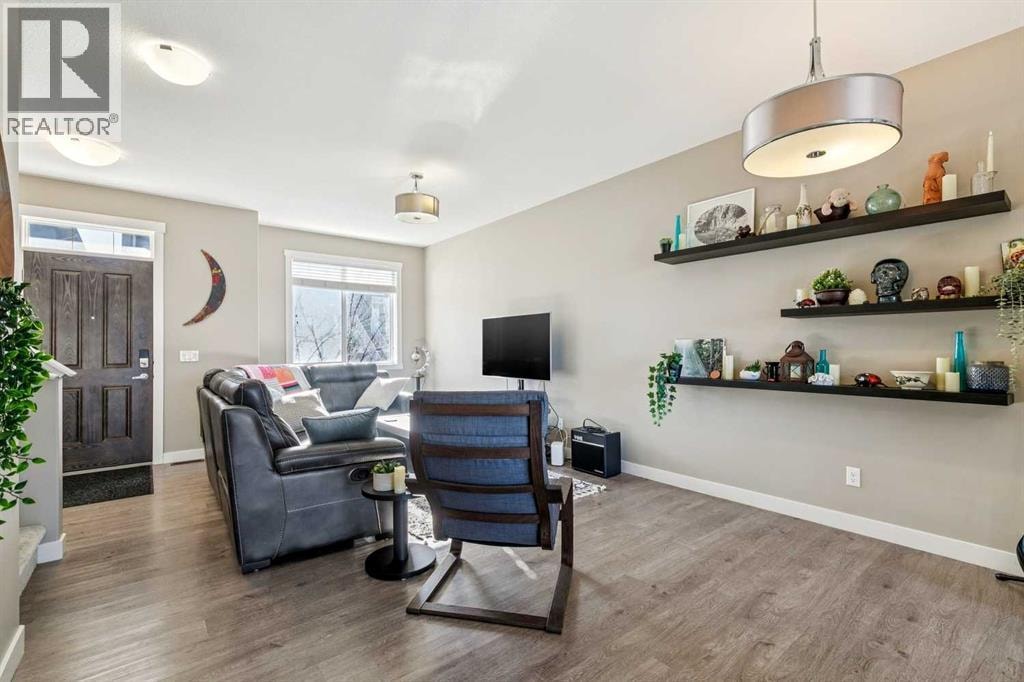 605 Evanston Manor NW — photo 8