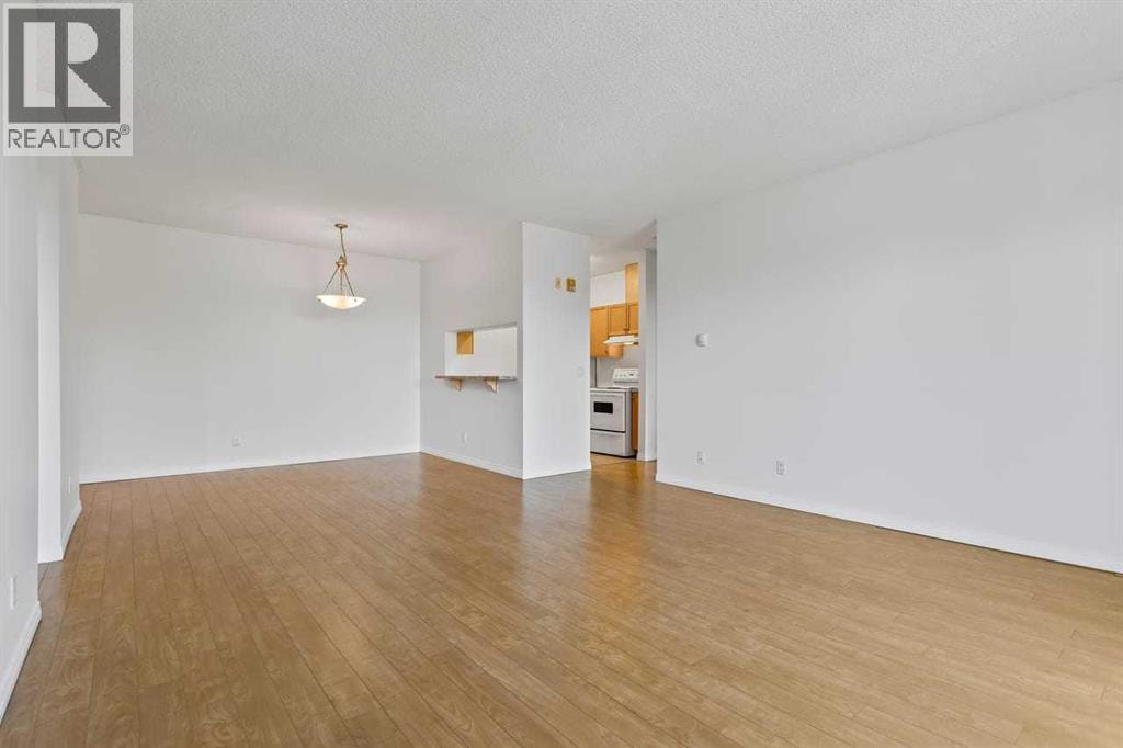 304, 2022 Canyon Meadows Drive SE — photo 7