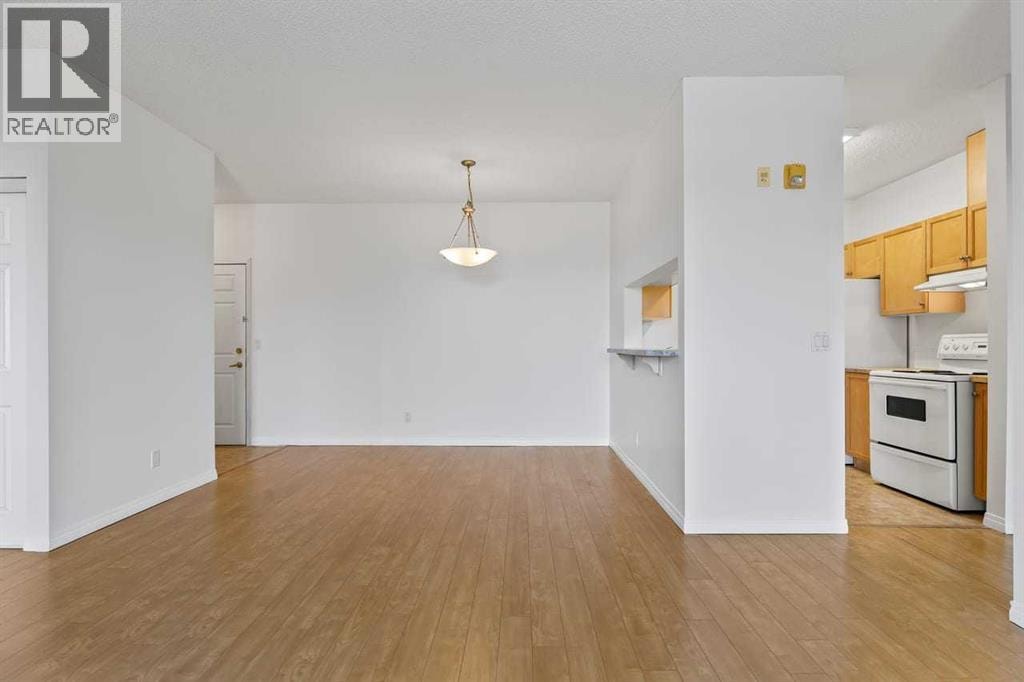 304, 2022 Canyon Meadows Drive SE — photo 10