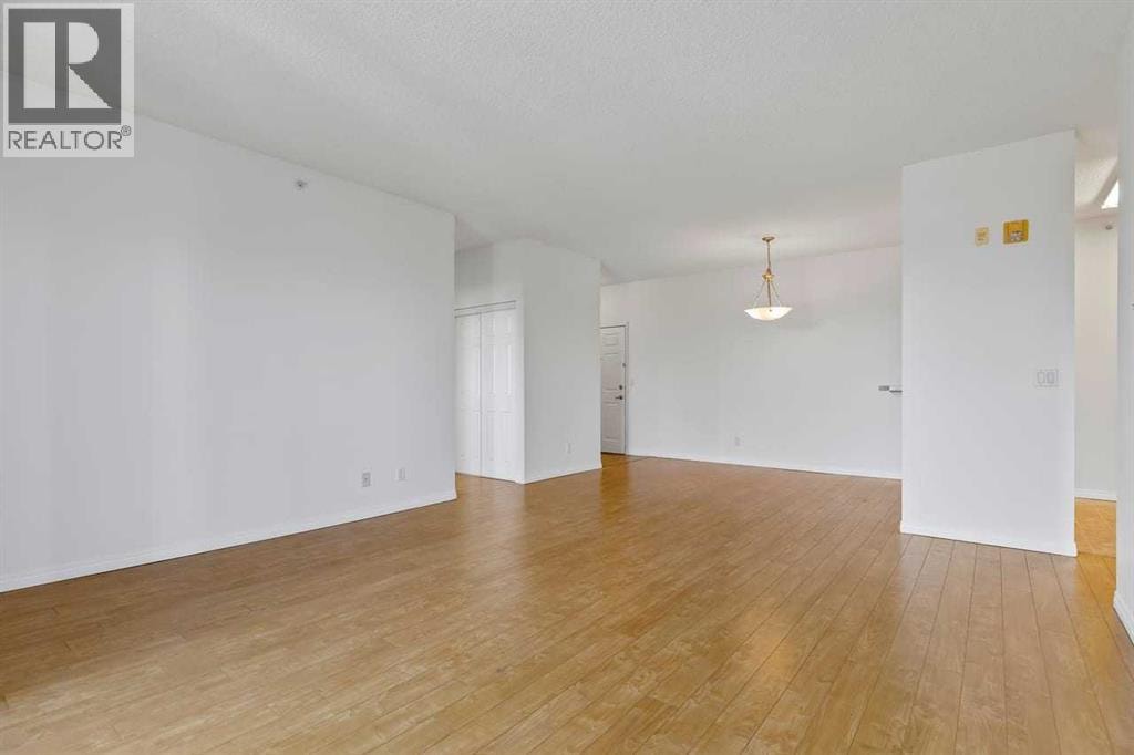 304, 2022 Canyon Meadows Drive SE — photo 11