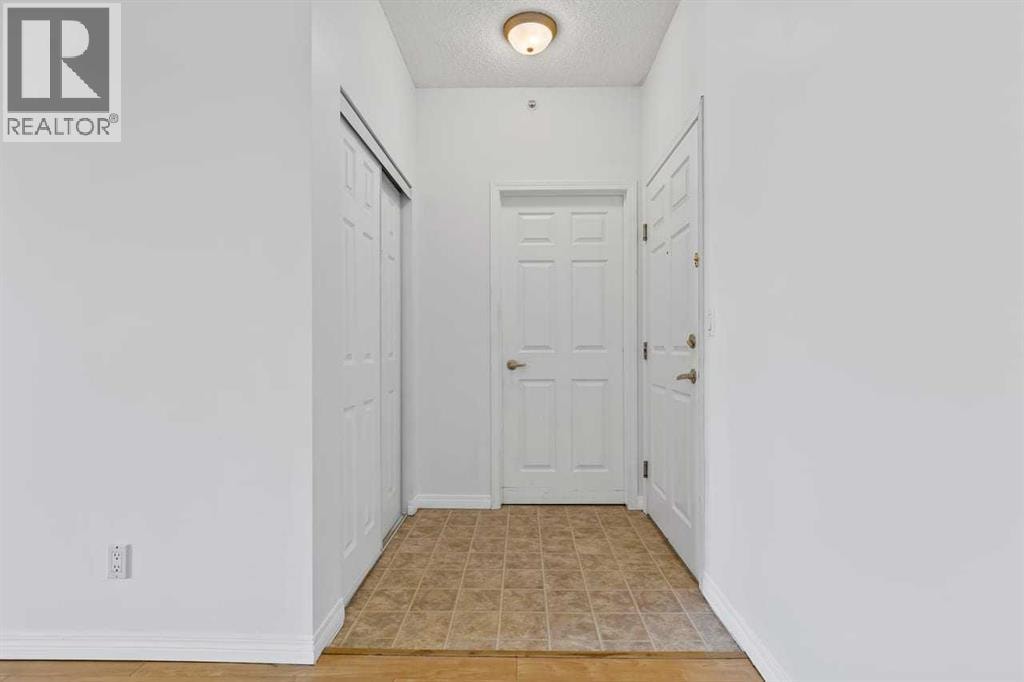 304, 2022 Canyon Meadows Drive SE — photo 28