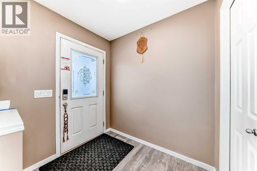 32 SADDLEBROOK Place NE — photo 3