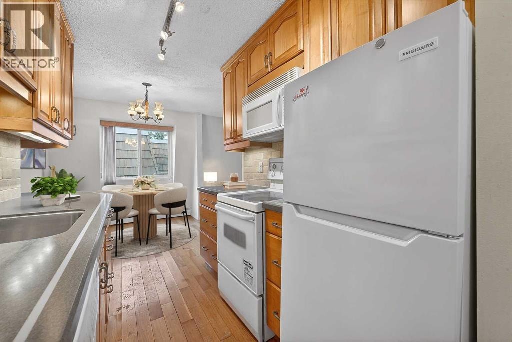 301, 508 Cedar Crescent SW — photo 13