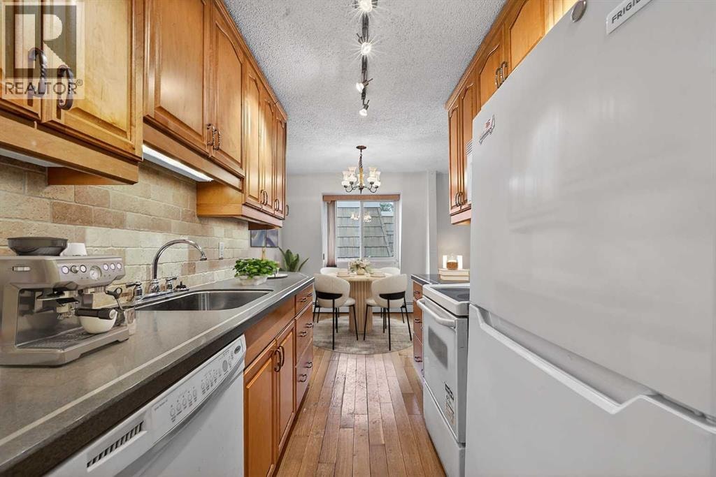 301, 508 Cedar Crescent SW — photo 14