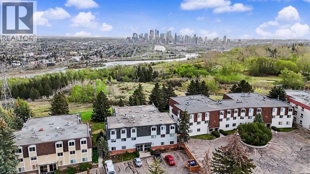 301, 508 Cedar Crescent SW — photo 2
