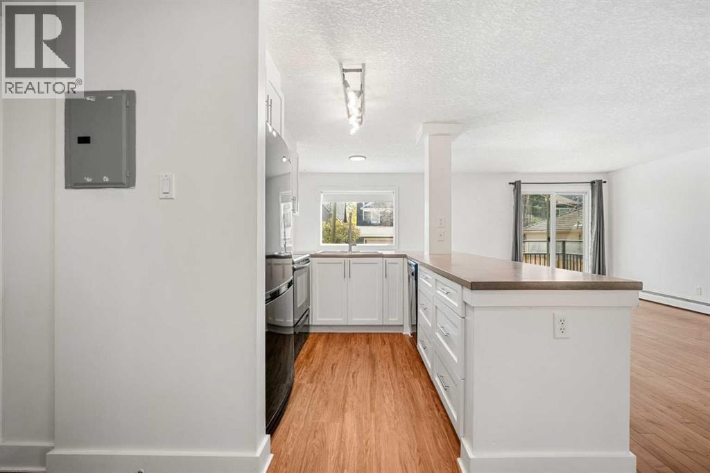 7, 2110 15 Street SW — photo 15