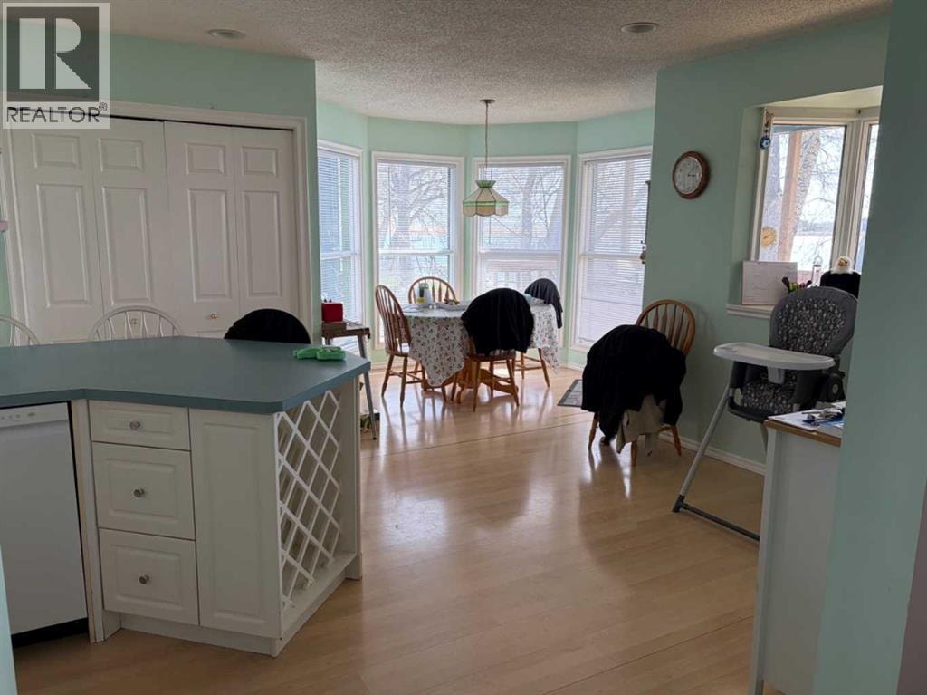 1065 East Chestermere Drive — photo 8
