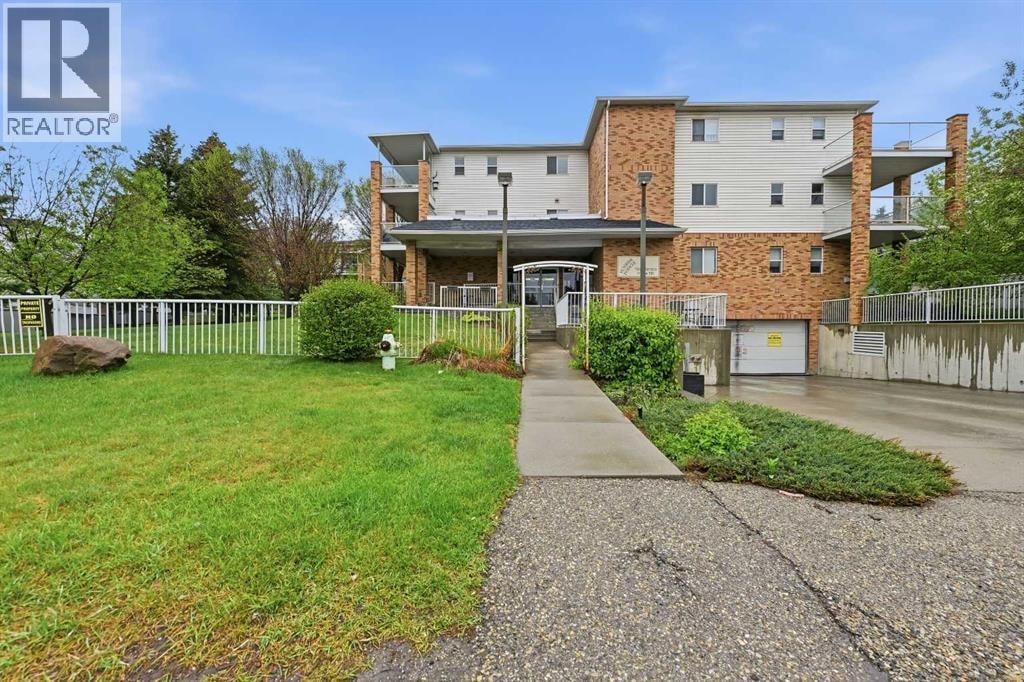 439, 165 Manora Place NE