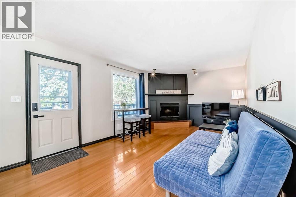 6907 6 Street SW — photo 12