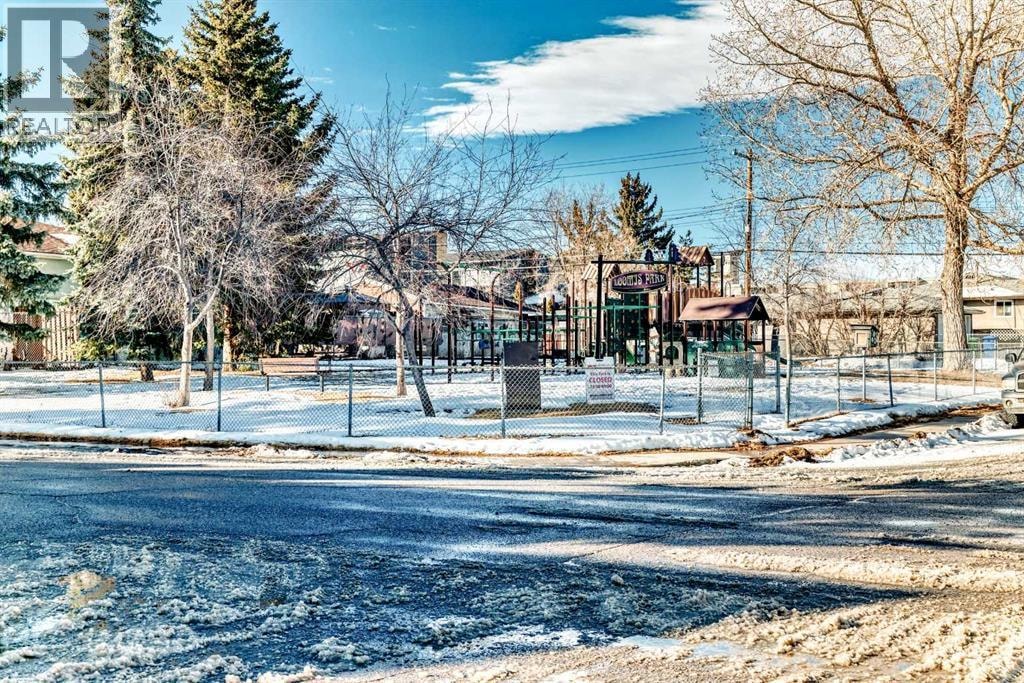 6907 6 Street SW — photo 42