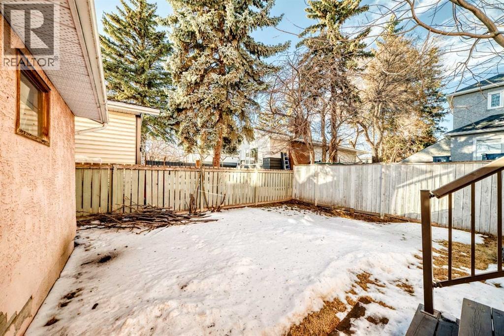 6907 6 Street SW — photo 40