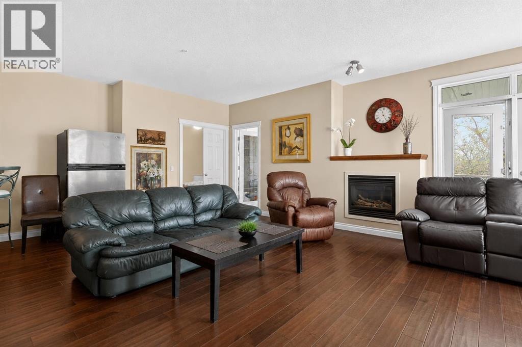 7305, 14 Hemlock Crescent SW — photo 22