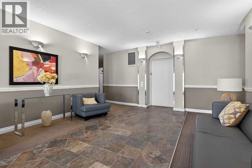 7305, 14 Hemlock Crescent SW — photo 36