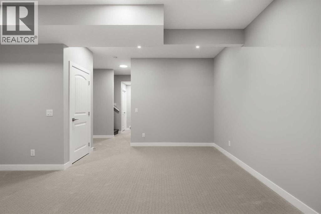 1058 Alpine Avenue SW — photo 37