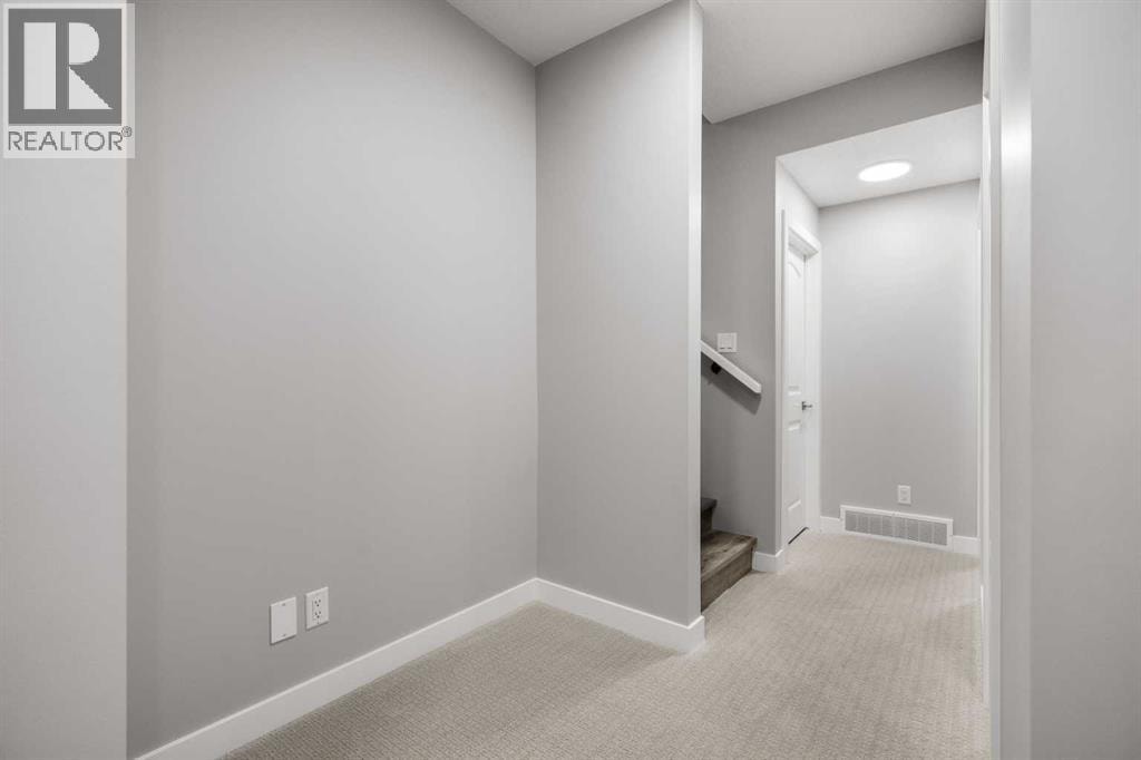 1058 Alpine Avenue SW — photo 33
